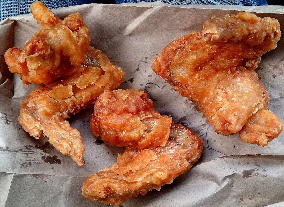 Fried chicken wings